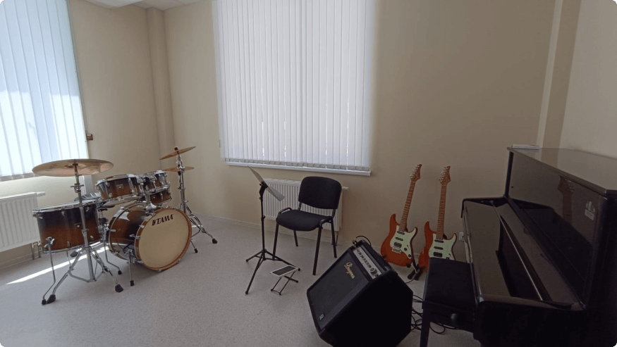 Екатеринбургская детская школа искусств №6 Имени К.Е. Архипова. Слайд 4 