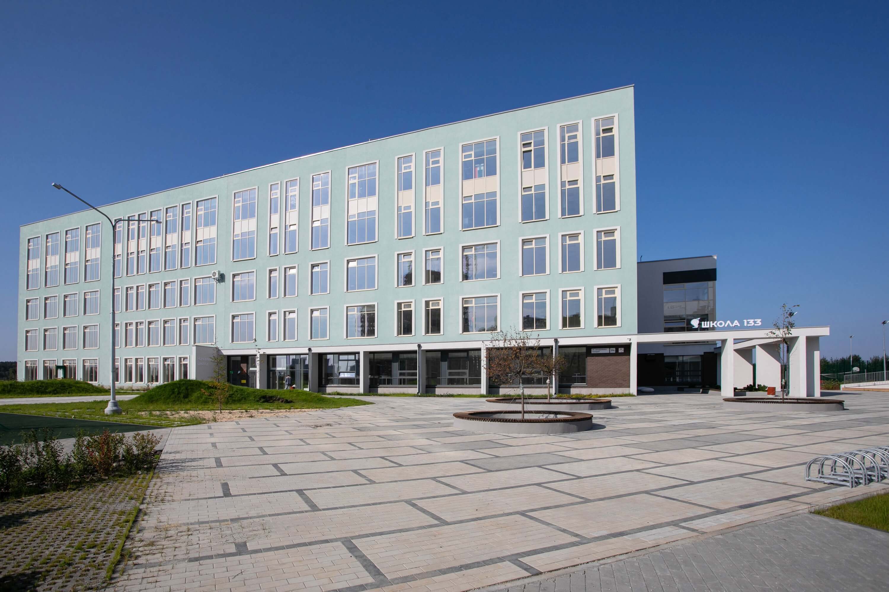 РАСПОЛОЖЕНИЕ И ИНФРАСТРУКТУРА. Слайд 5