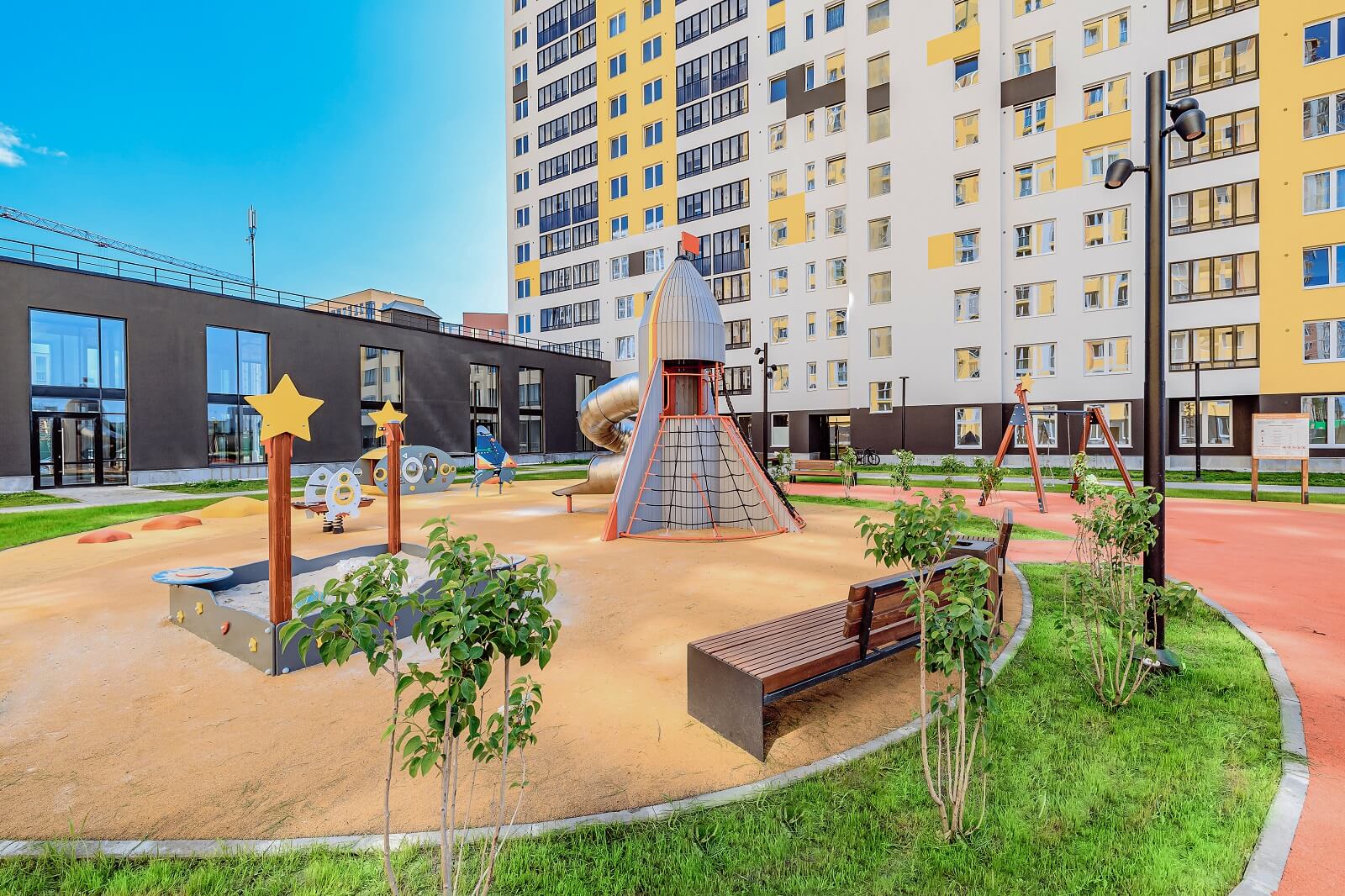 ДВОРЫ. Слайд 2